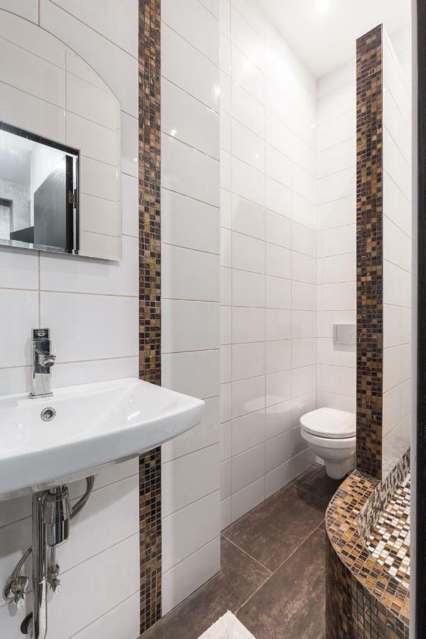 Aivisapartment Riga Exteriör bild